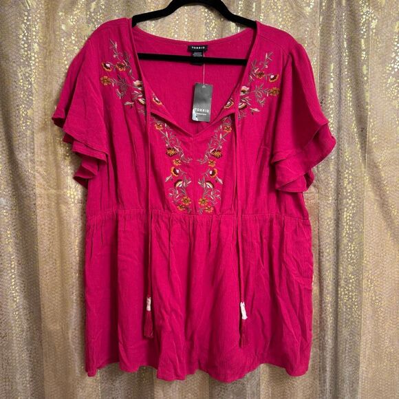 Torrid Magenta Crepe Embroidered Flutter Sleeve Boho Top 1 1X 14/16 NWT - Picture 1 of 11